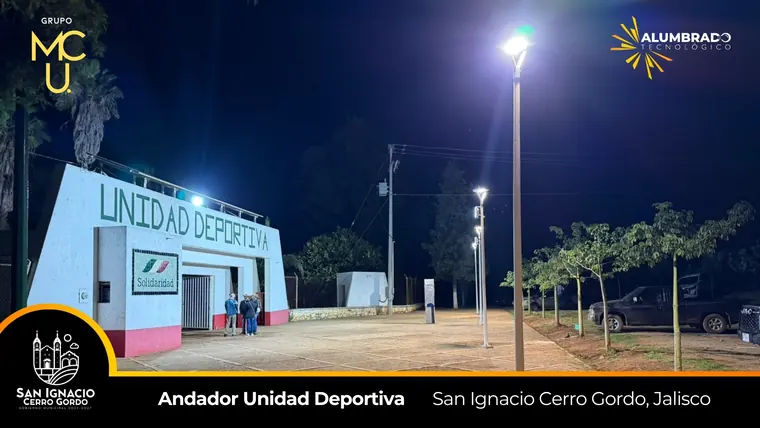 Andador de la Unidad Deportiva, San Ignacio Cerro Gordo, Jalisco, con alumbrado LED de Grupo MCU