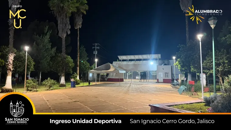 Ingreso a la Unidad Deportiva, San Ignacio Cerro Gordo, Jalisco, con alumbrado LED de Grupo MCU