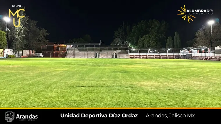 Unidad Deportiva Díaz Ordaz, Arandas, Jalisco, con alumbrado LED de Grupo MCU
